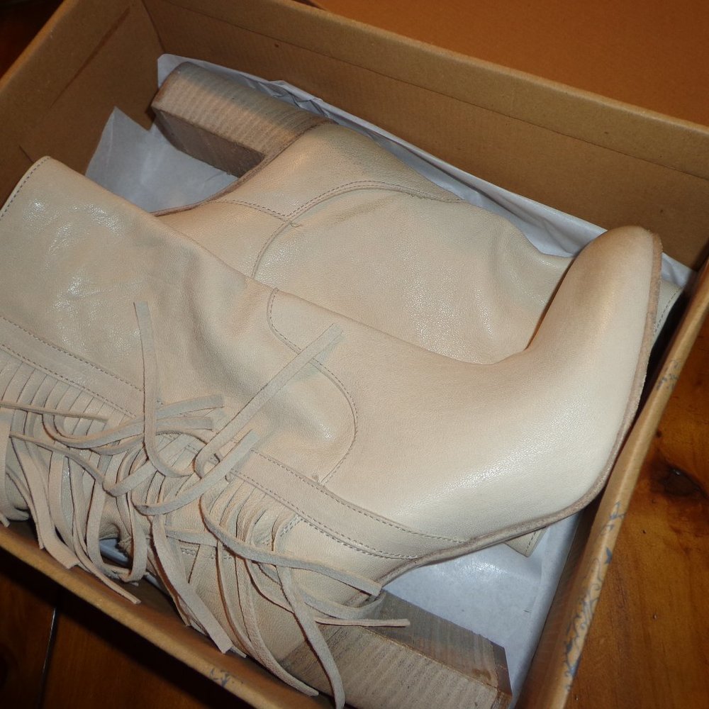 NIB FREE PEOPLE Wild Rose Slouch Boot 36 Ivory Italy Leather Fringe NO DISCOUNTS
